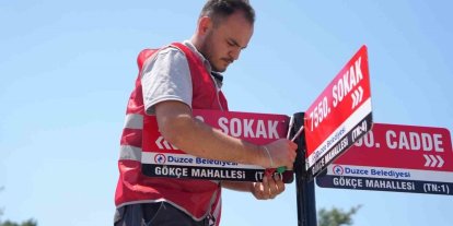 Durak ve sokak tabelası talepleri yerine getirildi