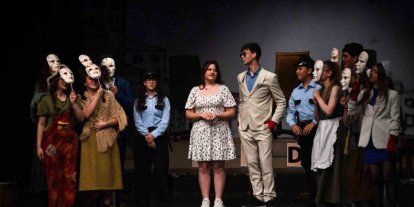 Osmangazi’de gençlerin tiyatro performansı damga vurdu