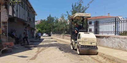 Şehzadeler’de altyapısı tamamlanan sokaklar asfaltlanıyor