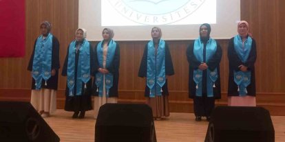 Tamamına yakınını kız öğrencilerin oluşturduğu fakültede mezuniyet coşkusu