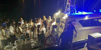 7 göçmen kaçakçısı ile 25 düzensiz göçmen yakalandı