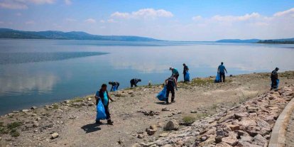 200 personel ve 23 araç sahadaydı: SASKİ’den Sapanca Gölü havzasında dev temizlik