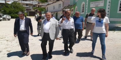 Darende’de Yenipınar Mahallesi’ne menfez, mahalle konağı ve yol yatırımı