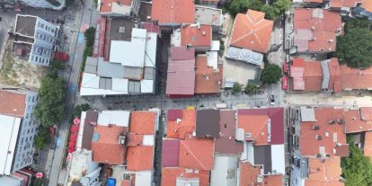 Uşak’ta Kurtuluş ve Yeşil Karaağaç mahallelerinde zemin taşları yenileniyor