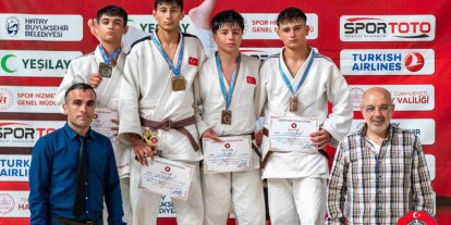 Kağıtspor sporcuları kürsüye ambargo koydu