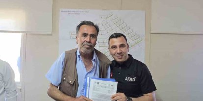 Depremzede aileler yeni yuvalarına kavuştu