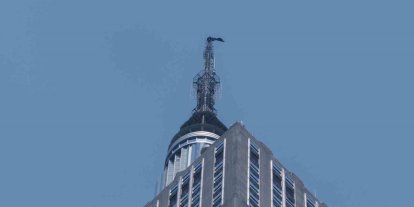 ABD’deki Empire State binasında tehlikeli evlilik teklifi: Rus çift gözaltına alındı