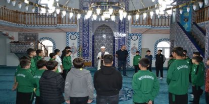 Gebze’de futbol ve manevi eğitim bir arada