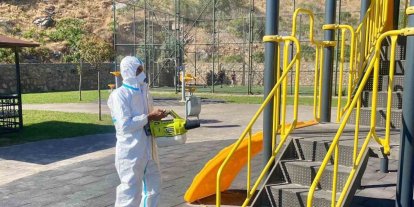 Körfez’de çocuk parklarında hijyen mesaisi