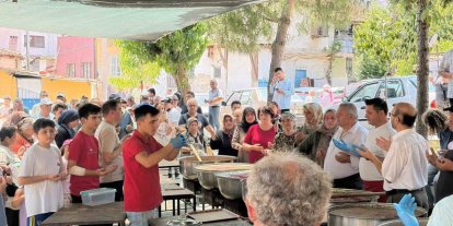 Güroluk Mahallesi’nde 34 yıllık aşure geleneği yaşatılıyor