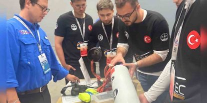 Kapsül Azak Rocket Team ABD’de dünya birincisi oldu