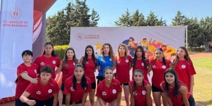 Eskişehir’in ragbi sultanları namağlup şampiyon