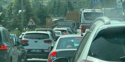 Şehir Hastanesi kavşak çalışması trafiği kilitledi: Kilometrelerce araç kuyruğu