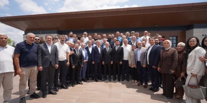 AK Parti Kayseri Teşkilatı, görevdeki 500. gününü istişare toplantısıyla taçlandırdı
