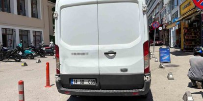 Bolu’da geri manevra yapan panelvan yaşlı kadına çarptı
