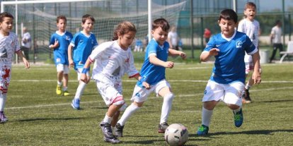 Bolu’da Mini Minikler Futbol Turnuvası heyecanı başladı