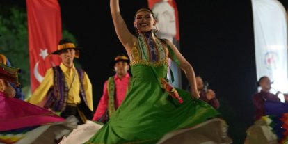 20. Uluslararası Halk Dansları Festivali’nde coşku sürüyor