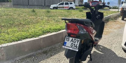 Kontrolden çıkan motosiklet devrildi, sürücü yaralandı