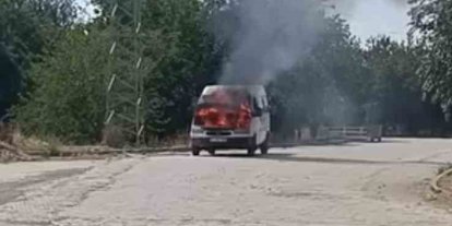 Elazığ’da minibüs yangını
