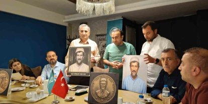 Âşık Sümmani Baba’nın gerçeğe en yakın rölyefi ve hatıra madalyonu tanıtıldı