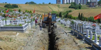 Heyelan yaşanan Derecik Şehir Mezarlığı’nda iyileştirme çalışmaları