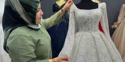 Bu sezon dantel ve kaburga gelinlik modelleri revaçta