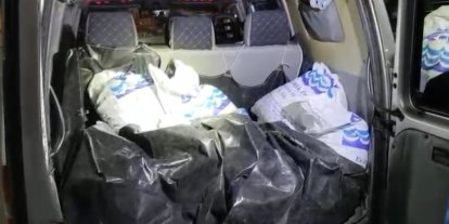 Kaçak toplanan 150 kilo kara kıllı midye denize geri bırakıldı