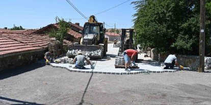Dutluca Mahallesi’nde kilit taş yol çalışması devam ediyor