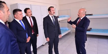 Vali Varol Geri Gönderme Merkezi’nde incelemelerde bulundu