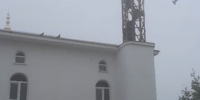 Güvercin yuvası minare yıkımını erteledi