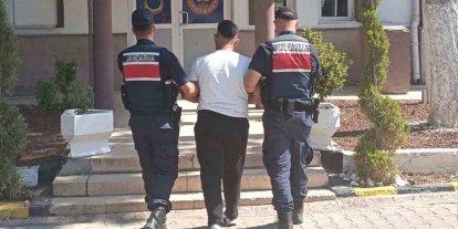 ’Dolandırıcılık’ suçundan aranan hükümlü jandarmadan kaçamadı