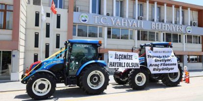Yahyalı Belediyesi araç filosunu güçlendirdi: 2 yeni traktör hizmete alındı