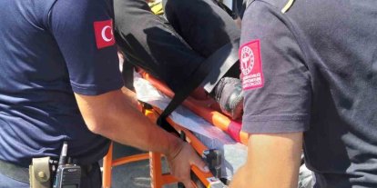 Balıkesir’de otomobile arkadan çarpan araçta 2 kişi yaralandı