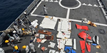 Karaçi açıklarında kaybolan kargo uçağının enkazına ulaşıldı