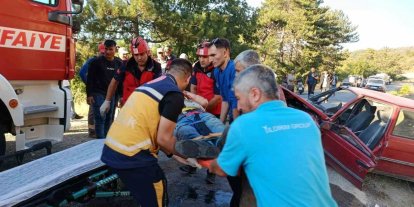 Dursunbey’de trafik kazası: 3 yaralı