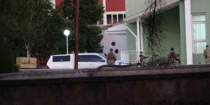 Mesai arkadaşlarını silahla vuran özel güvenlik görevlisinin yargılanmasına devam edildi