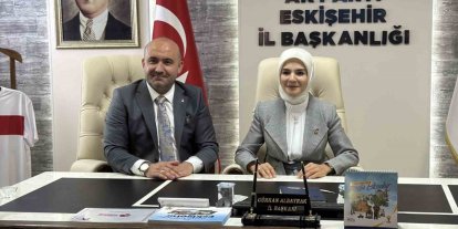 Bakan Göktaş, AK Parti Eskişehir İl Başkanlığı’nı ziyaret etti