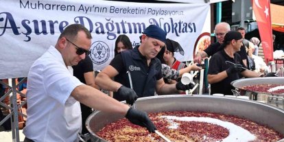 Perşembe Pazarı’nda 2 bin kişilik aşure ikramı