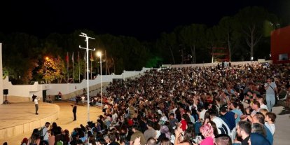 Denizli’de açık havada sineması keyfi başladı