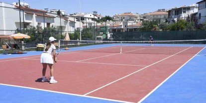 Kuşadası Tenis Kulübü 27 bin sporseveri ağırladı