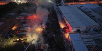 Otluk yangını fabrika bahçesine sıçradı, itfaiye alarma geçti