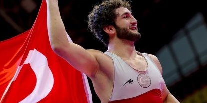 Bilecikli güreşçi Avrupa şampiyonu oldu