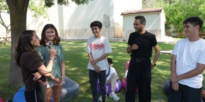 Denizli Büyükşehirin kampında Gri Koç gençlerle buluştu