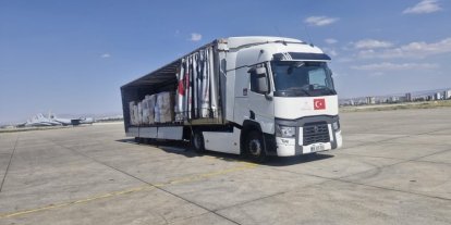 Venezuela’daki depremin ardından UMKE ekipleri tarafından 1 tır dolusu ilaç ve tıbbi sarf malzemesi bölgeye gönderildi