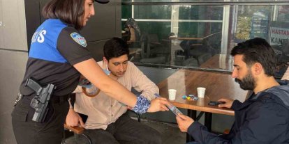 Ağrı’da sağlık çalışanları ve vatandaşlara Hayat 112 uygulaması tanıtıldı