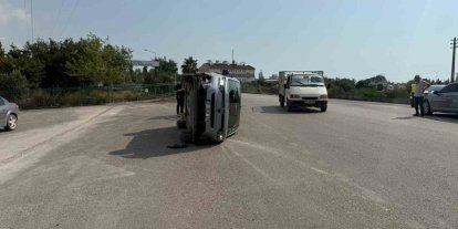 Payas’ta çarpışmayla yan yatan otomobilin sürücüsü yaralandı
