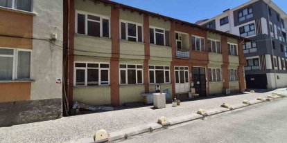 Bulunduğu sokağa renk katan ’Sevgililer ve Aşıklar Parkı’ artık yok