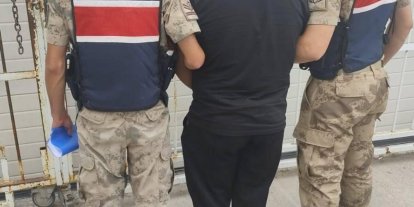 Hırsızlık suçundan aranan şahıs yakalandı