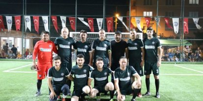 Yenipazar Belediyesi Halı Saha Turnuvası’nda ilk maç oynandı