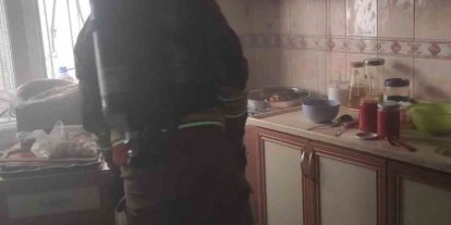 İskenderun’da ocakta unutulan yemek yangına neden oldu